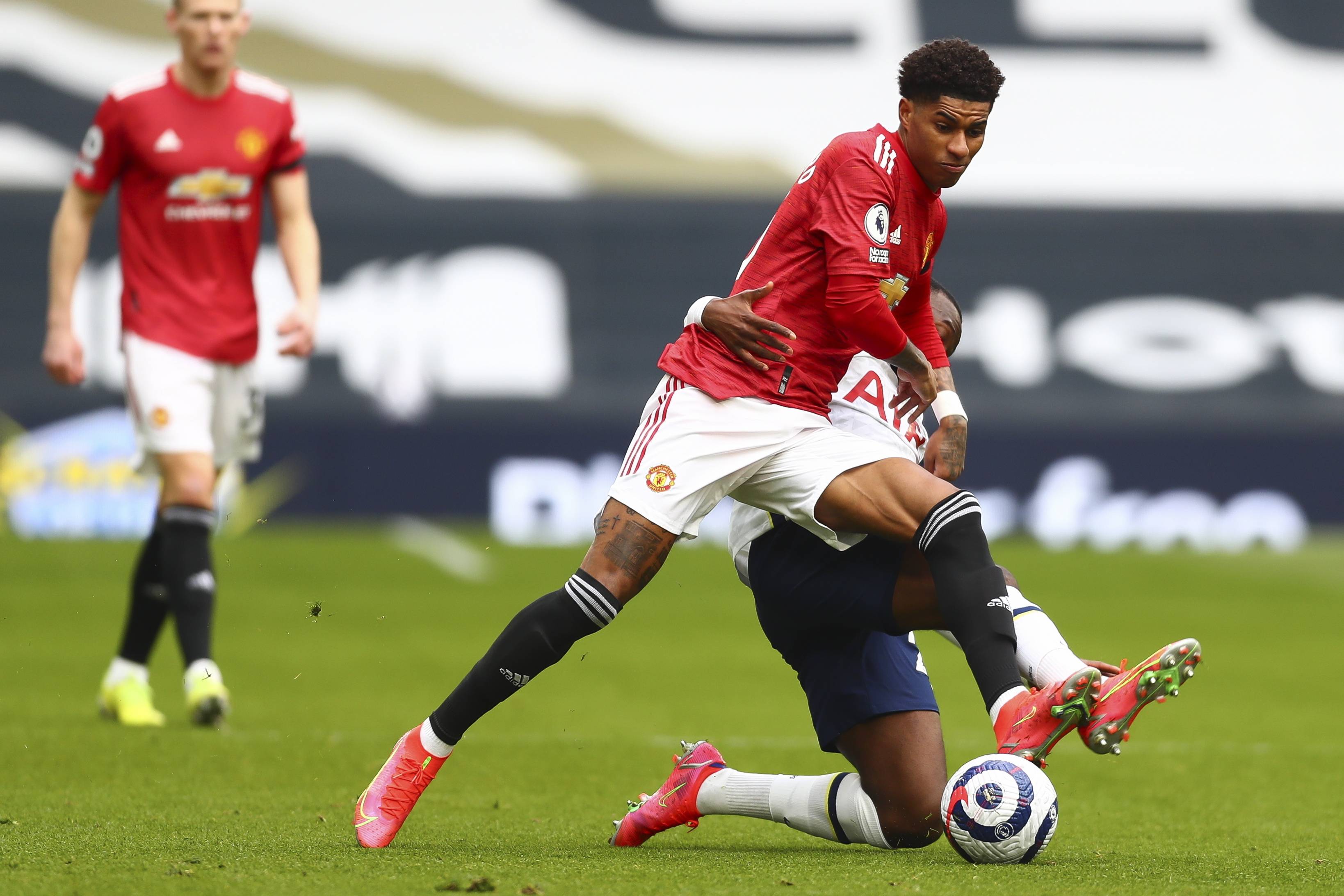 肢体语言甚 肢体语言甚