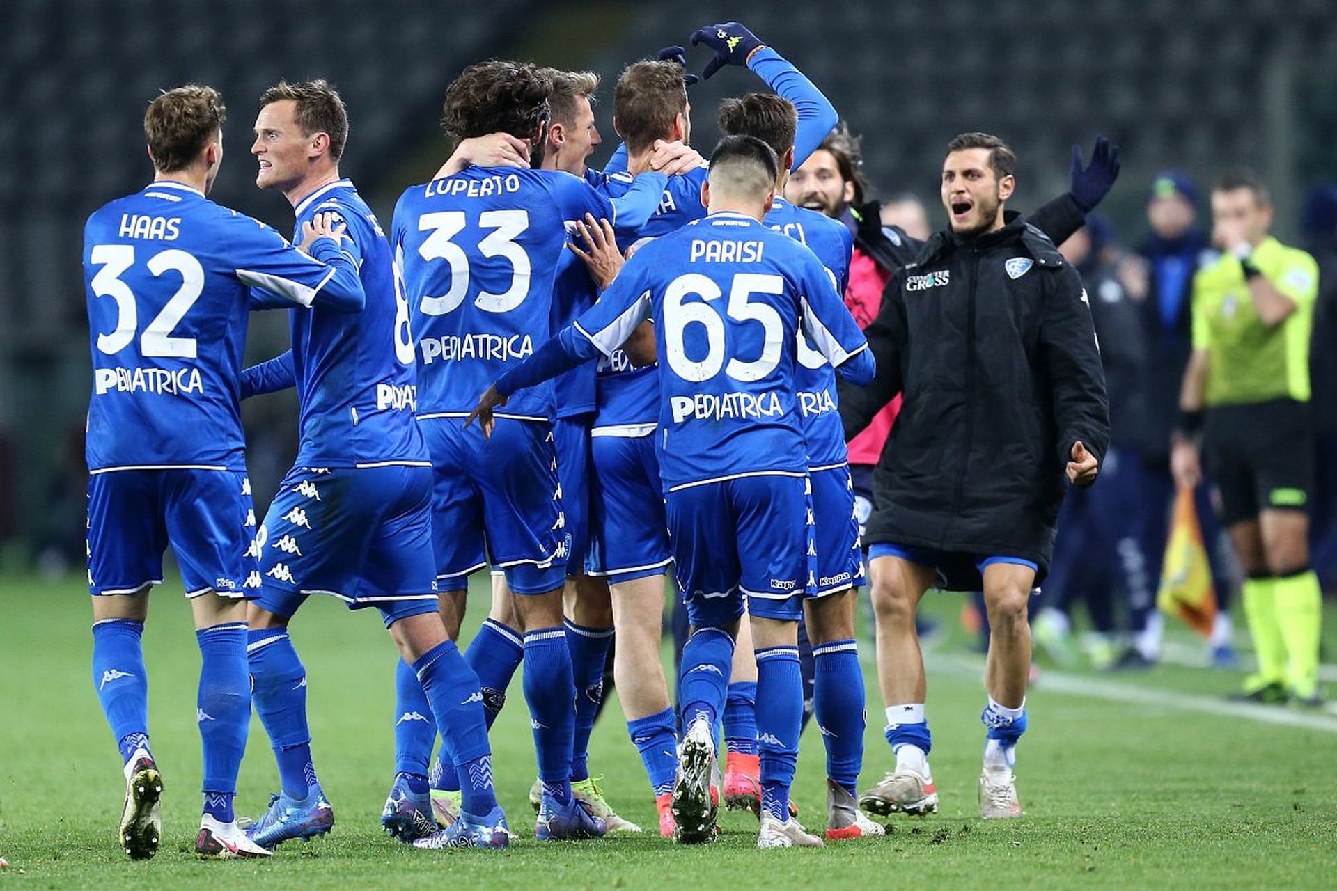 姆巴佩以他 姆巴佩以他